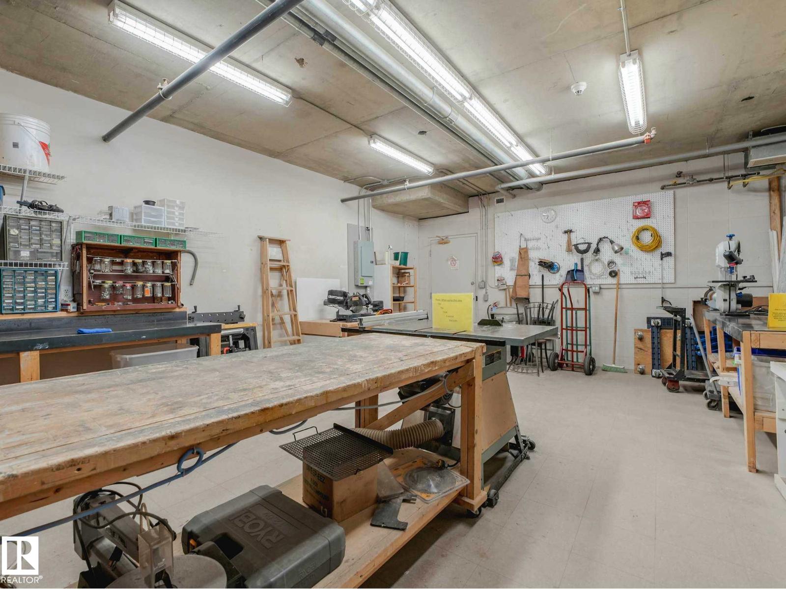 #305 8922 156 ST NW NW - 34