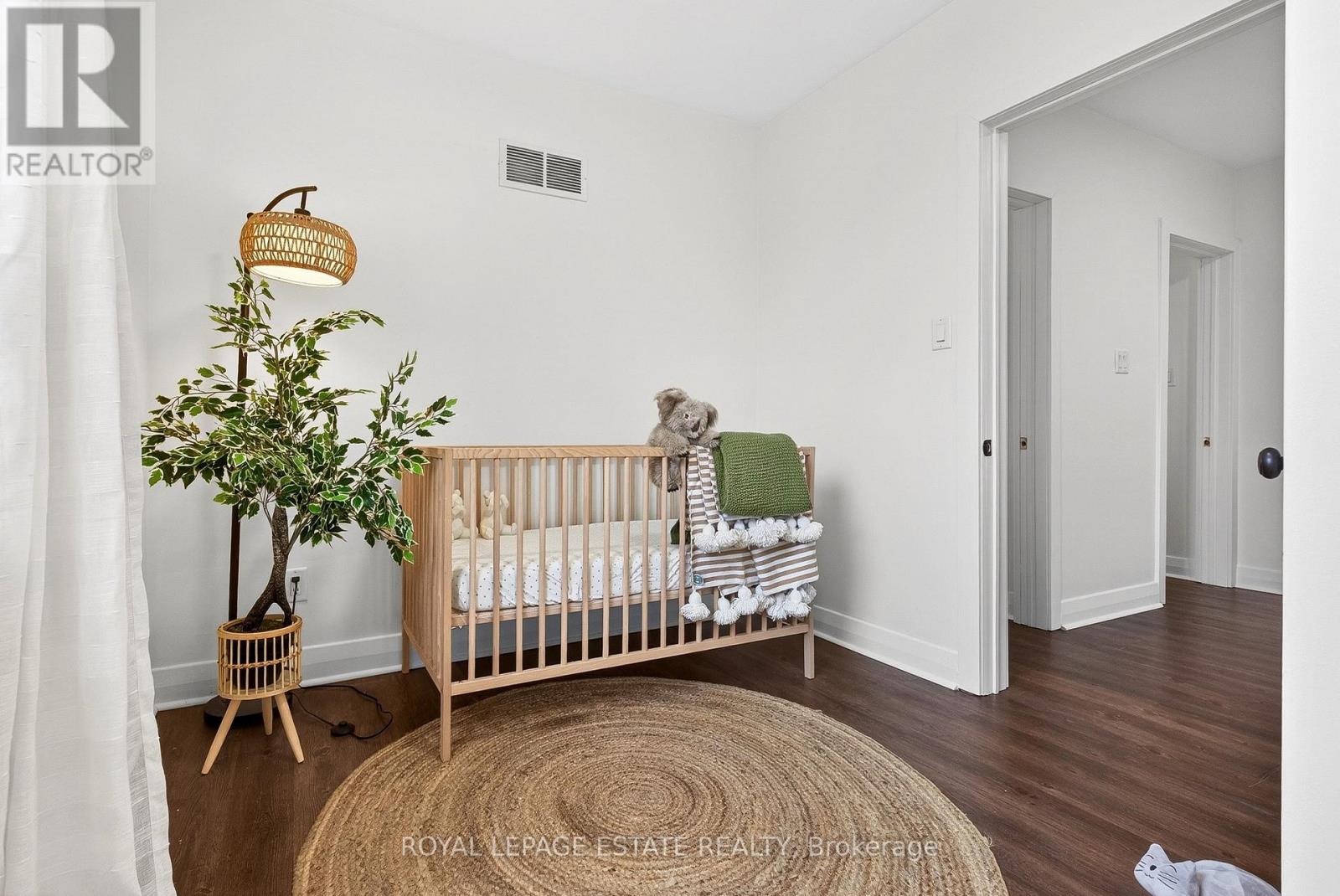 87 MIDLAND AVENUE - 26