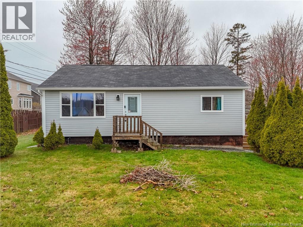330 Rainsford Lane - Image 2