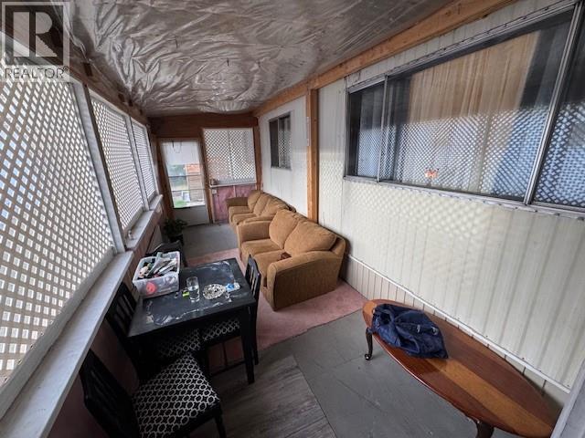 #3 746 Thompson Avenue - 23