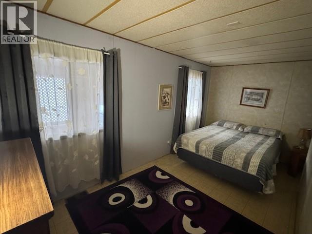 #3 746 Thompson Avenue - 12