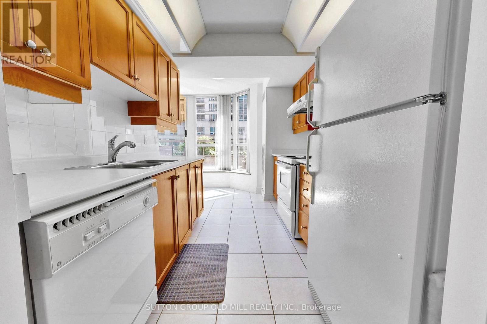 #212 5418 YONGE STREET - 15