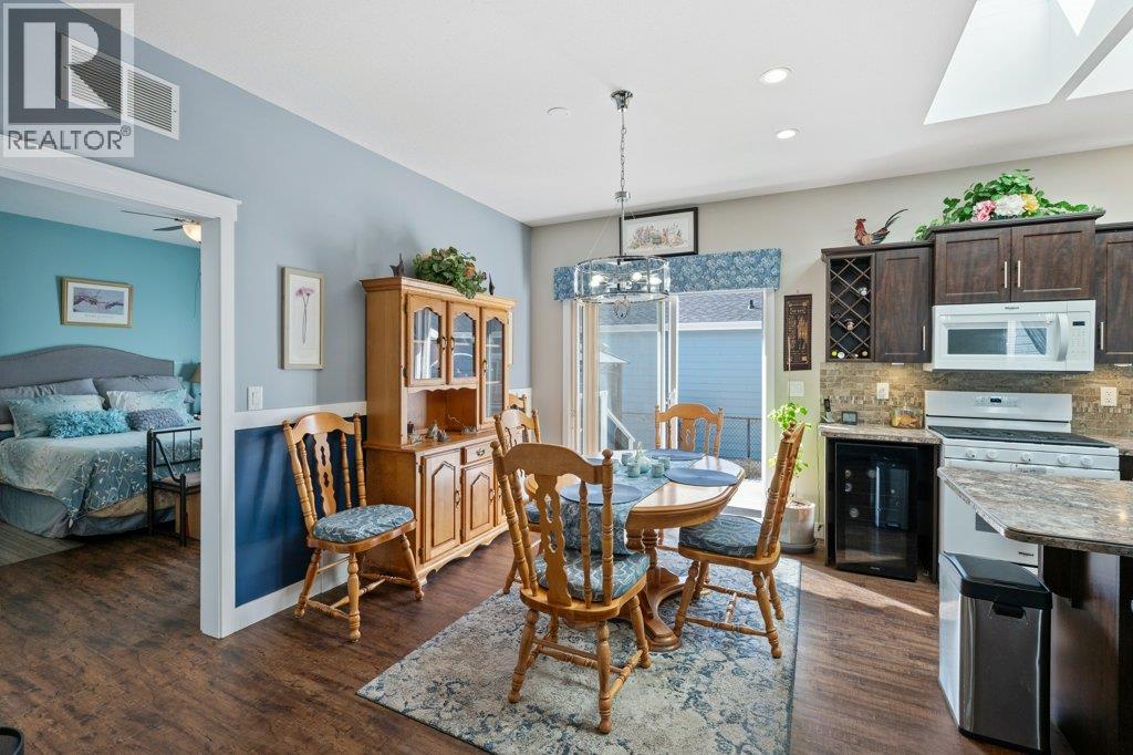 8300 Gallagher Lake Frontage Road Unit# 122, Oliver