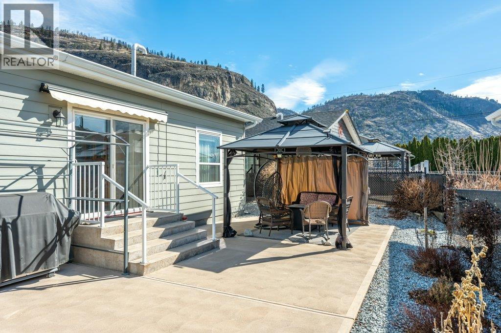 8300 Gallagher Lake Frontage Road Unit# 122, Oliver