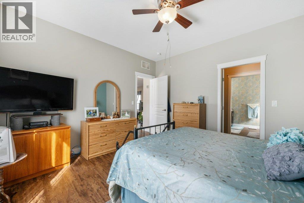 8300 Gallagher Lake Frontage Road Unit# 122, Oliver
