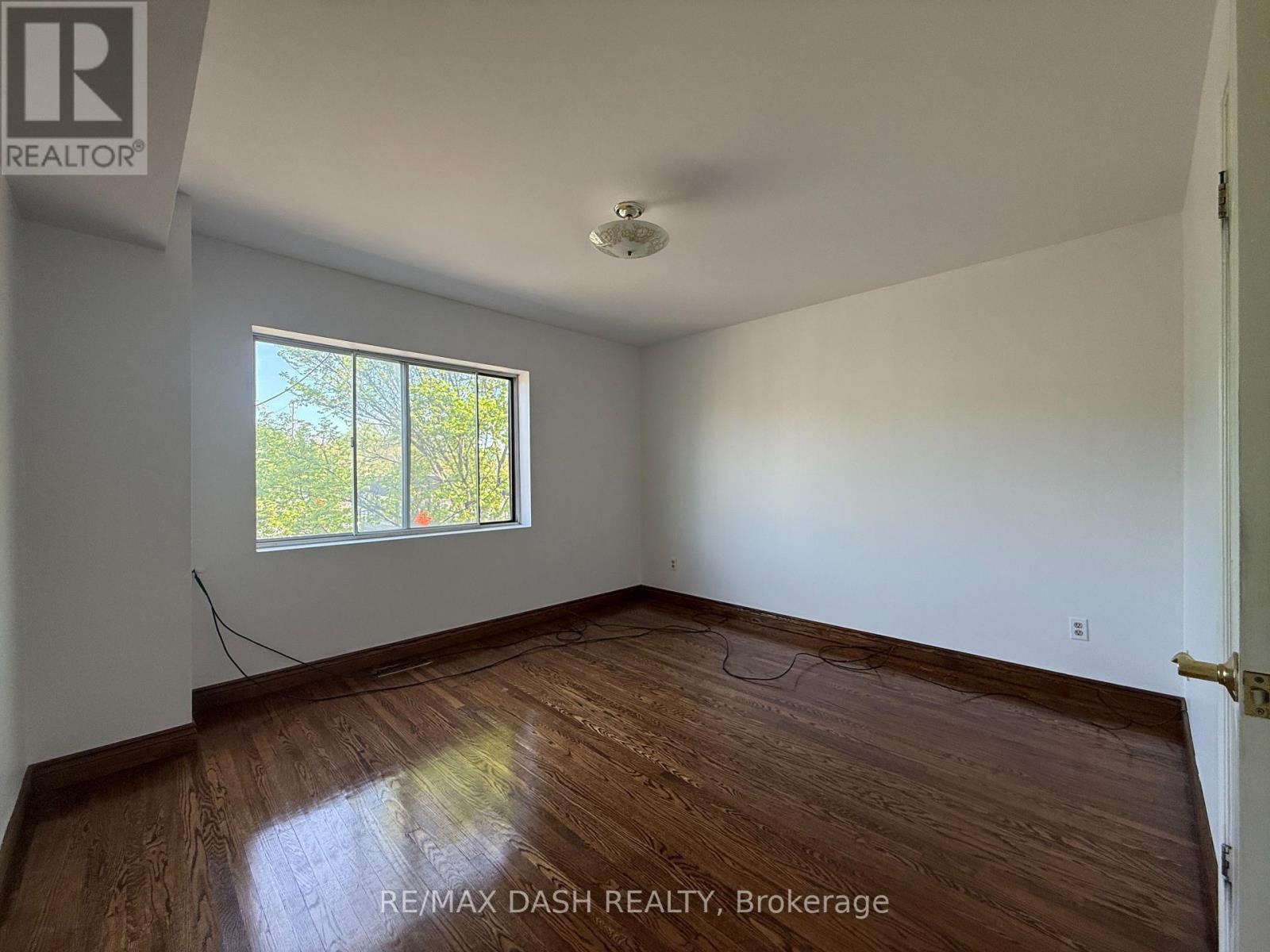 UPPER - 2973 BLOOR STREET W