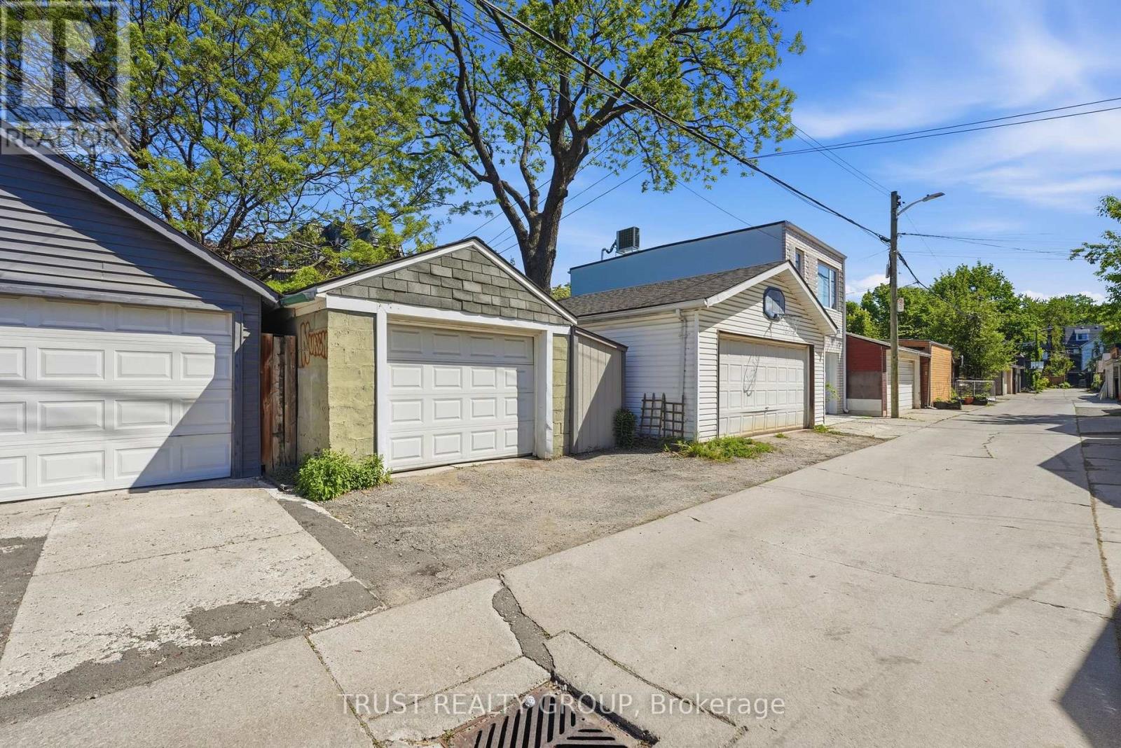 105 PEARSON AVENUE - 34