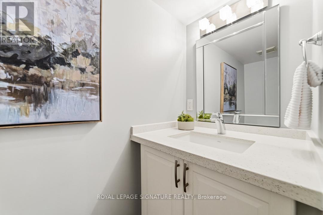 752 LAURIER AVENUE - 22