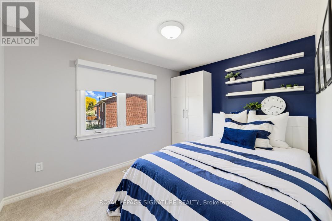 752 LAURIER AVENUE - 26