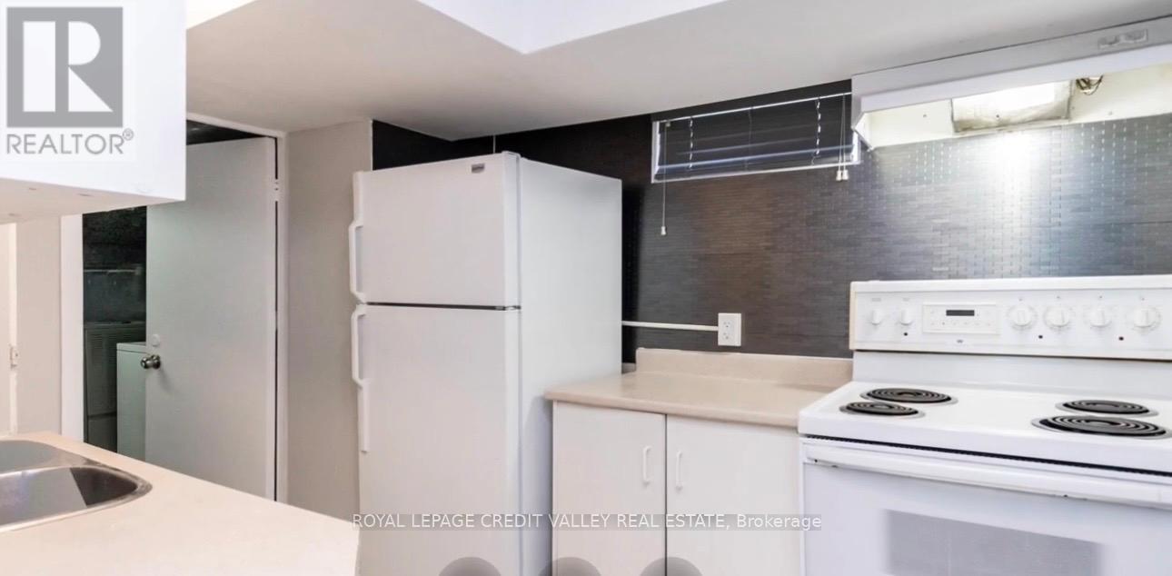 65 ABELL DRIVE - 26