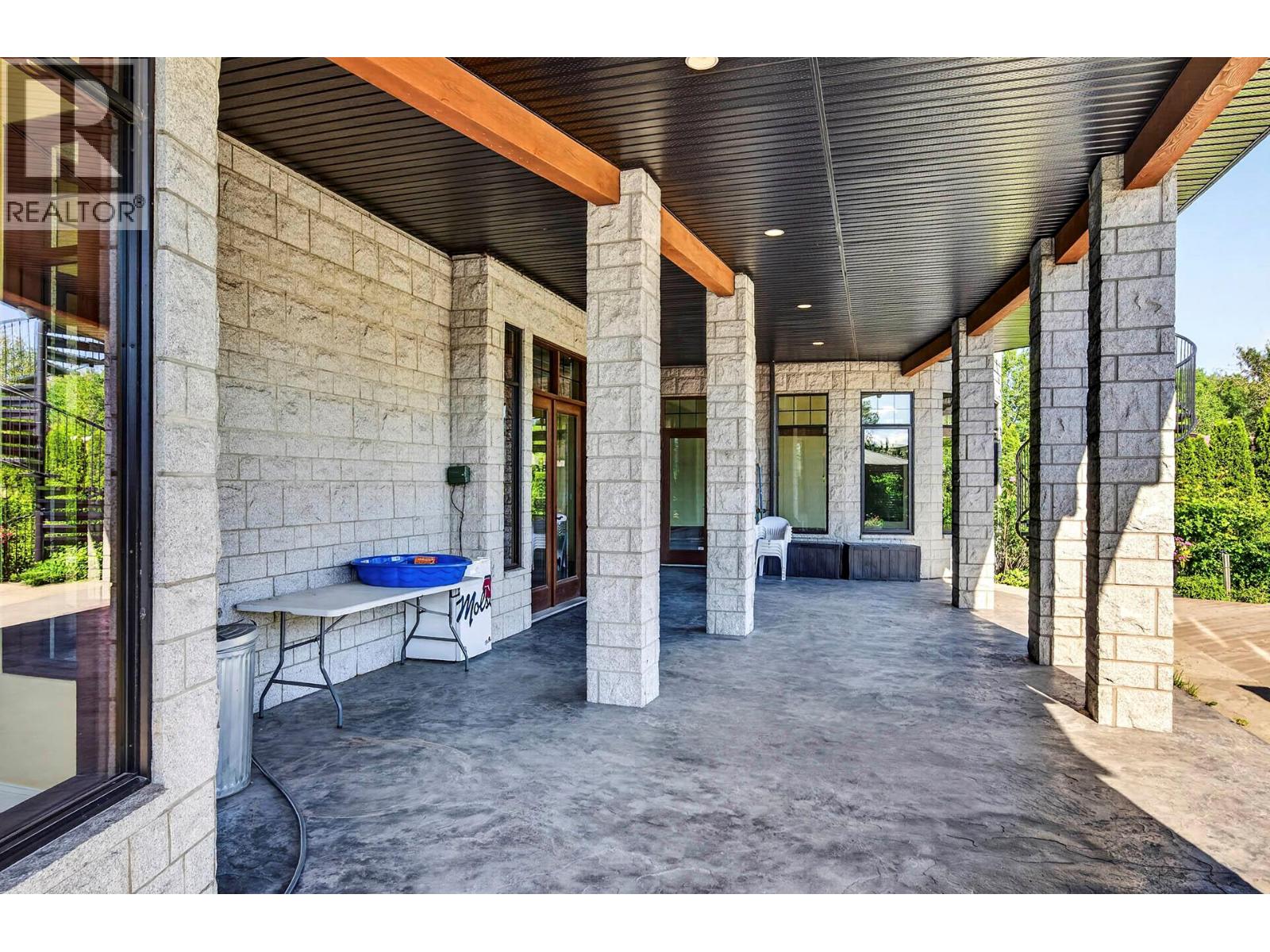 1580 Lorne Street - 76