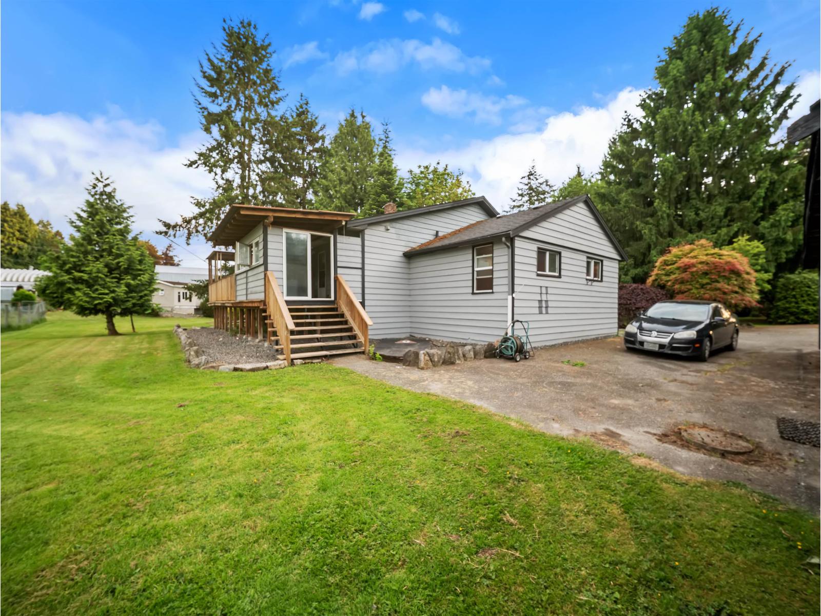 House in Langley - Image 3