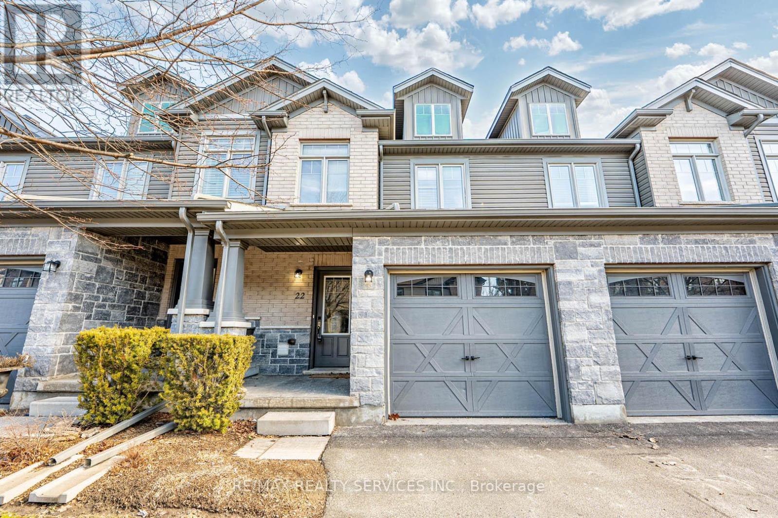 #22 22 ARLINGTON CRESCENT - 1