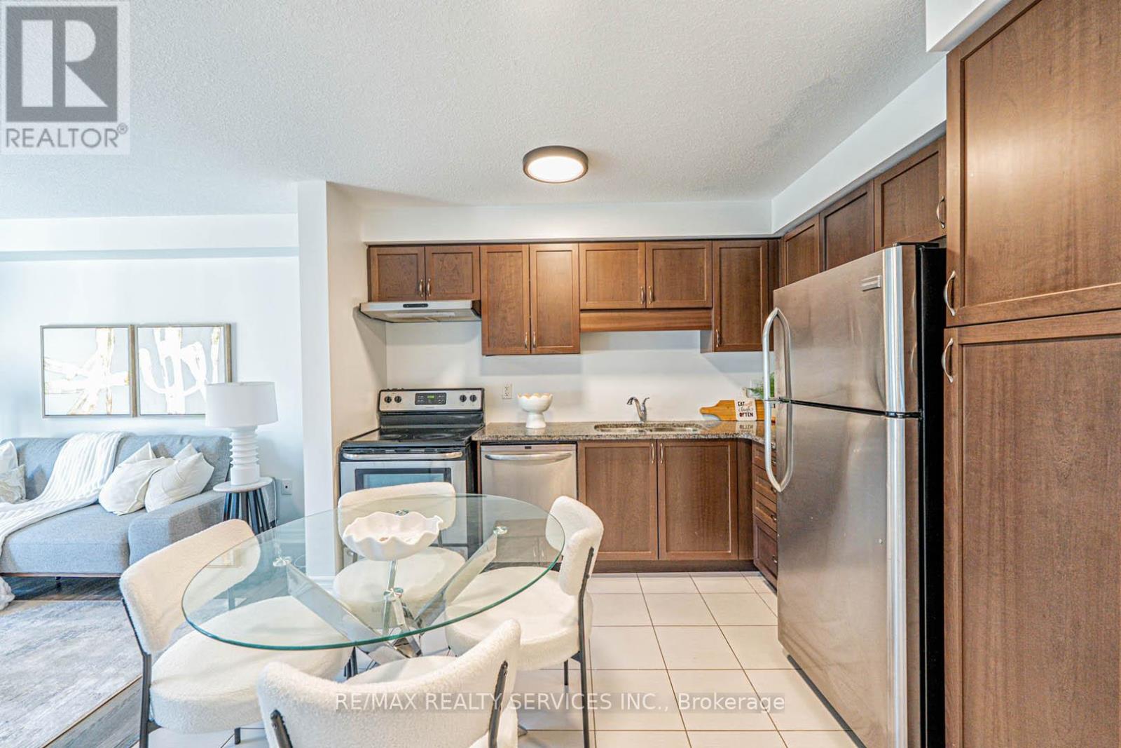 #22 22 ARLINGTON CRESCENT - 8