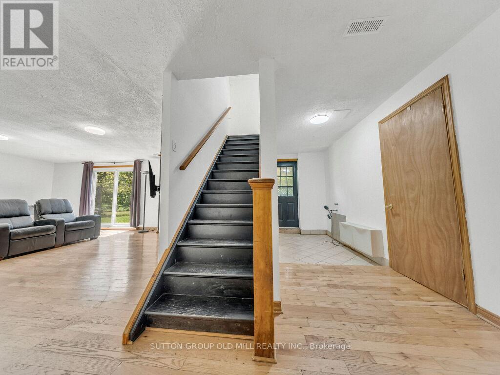 8663 30TH SIDE ROAD - 22