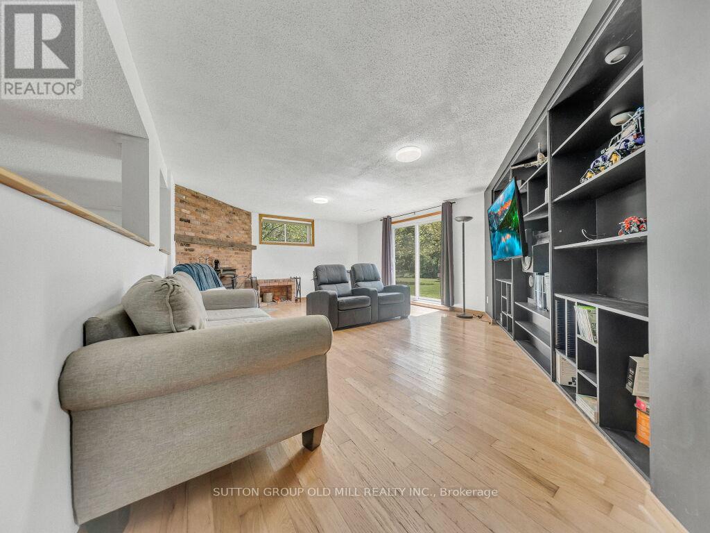8663 30TH SIDE ROAD - 23