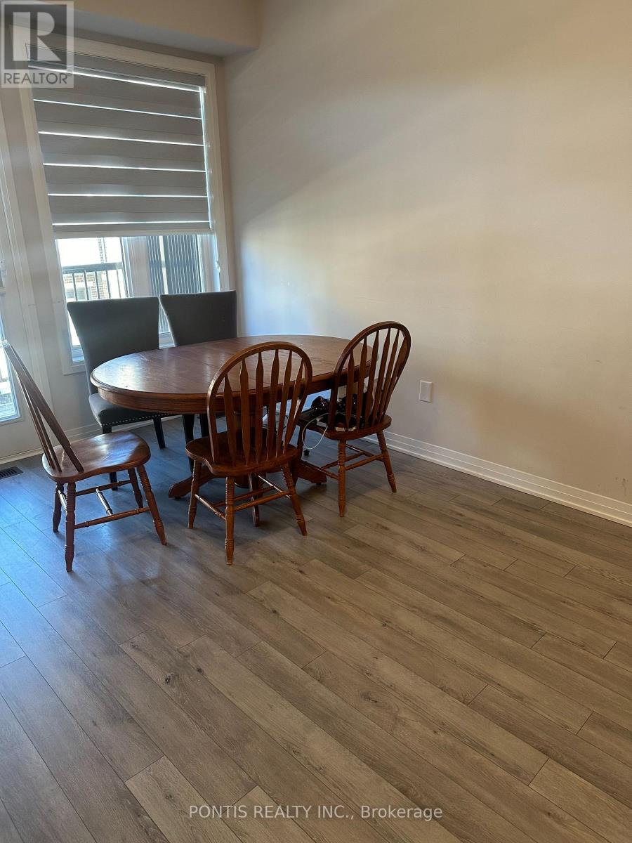 #304 585 COLBORNE STREET E - 13