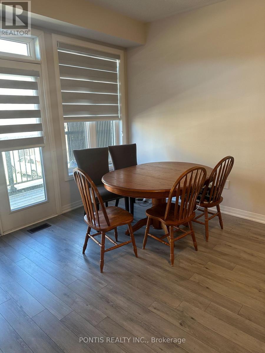 #304 585 COLBORNE STREET E - 14