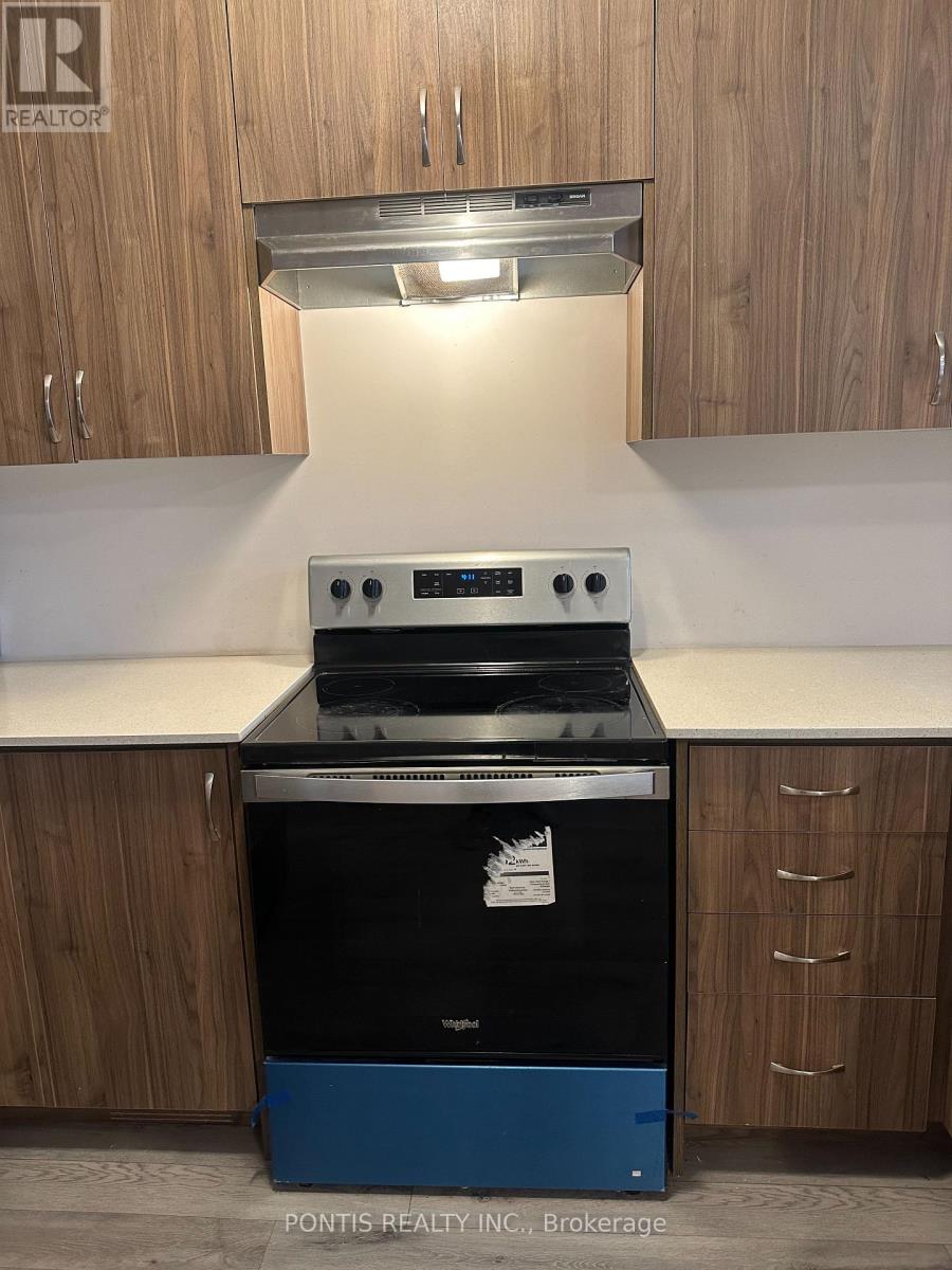 #304 585 COLBORNE STREET E - 21