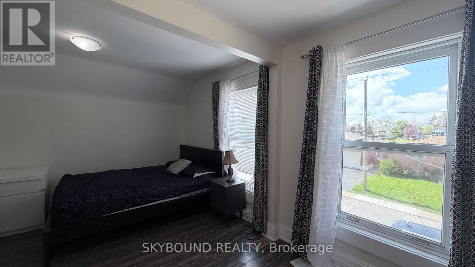 4890 SAINT CLAIR AVENUE - 15