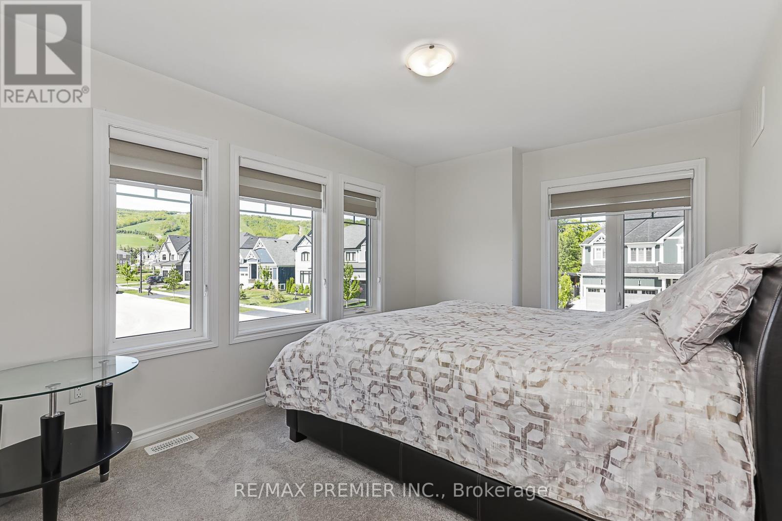100 STILLWATER CRESCENT - 16