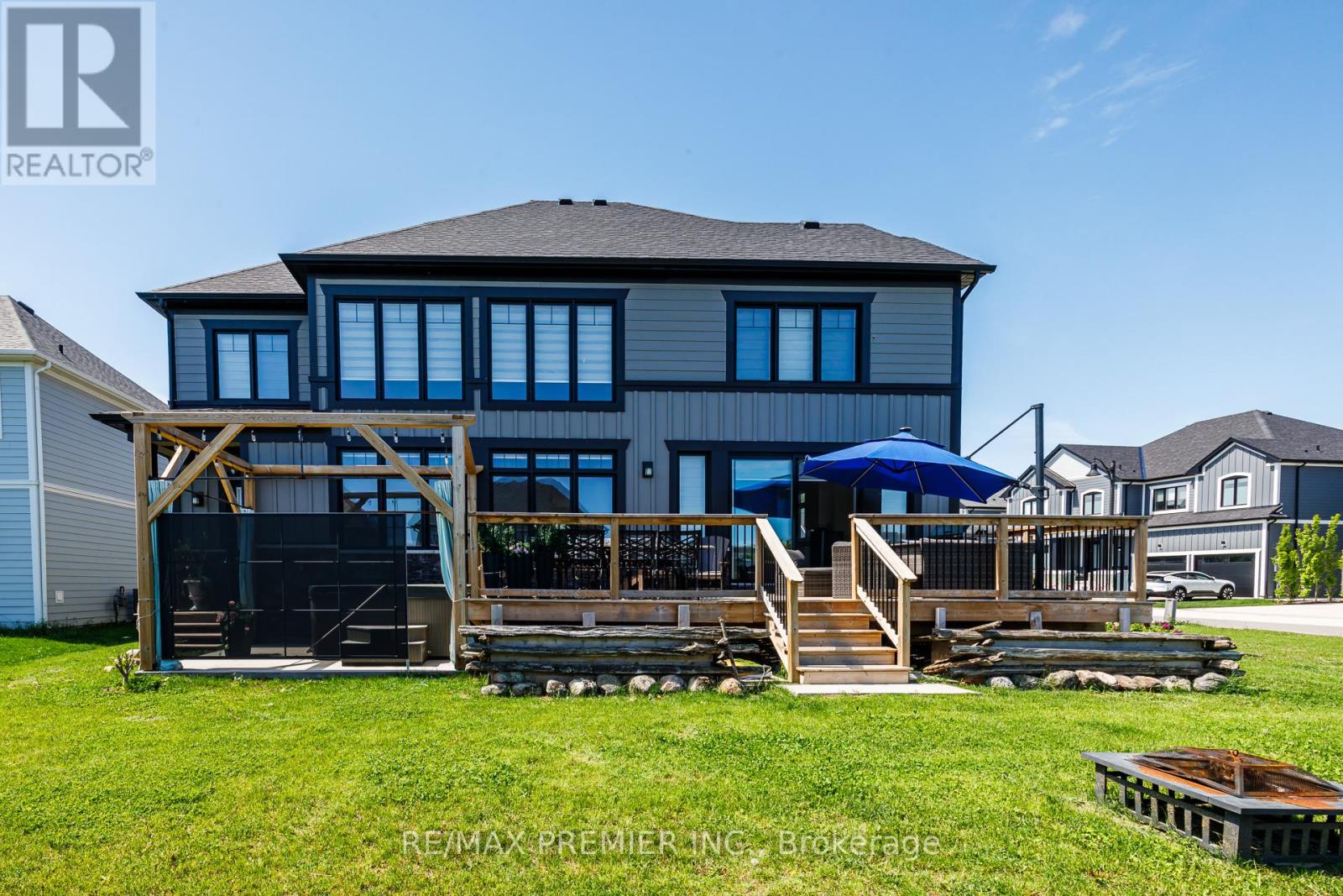 100 STILLWATER CRESCENT - 22