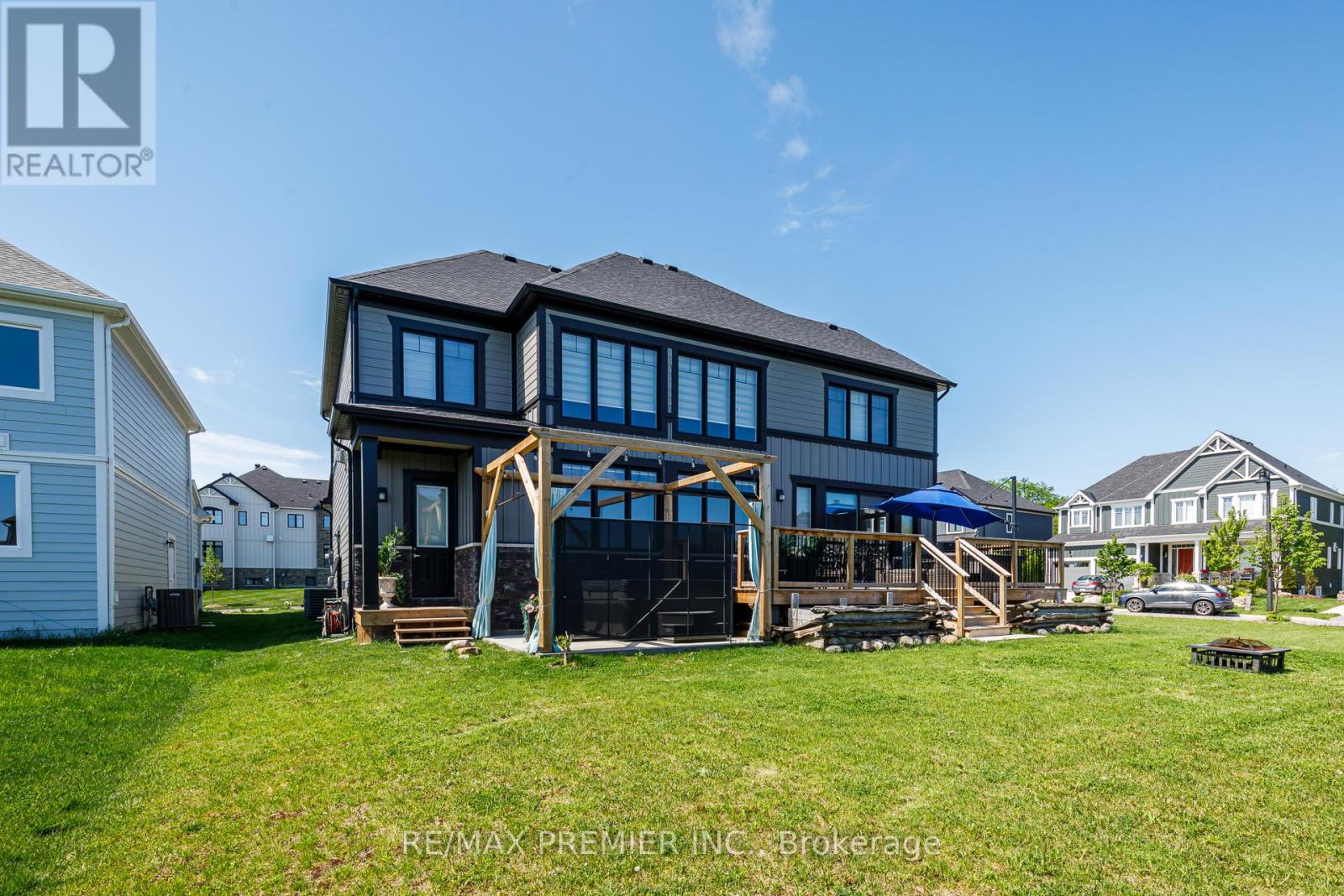 100 STILLWATER CRESCENT - 23