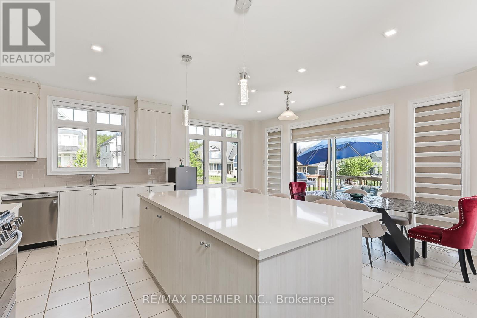 100 STILLWATER CRESCENT - 9