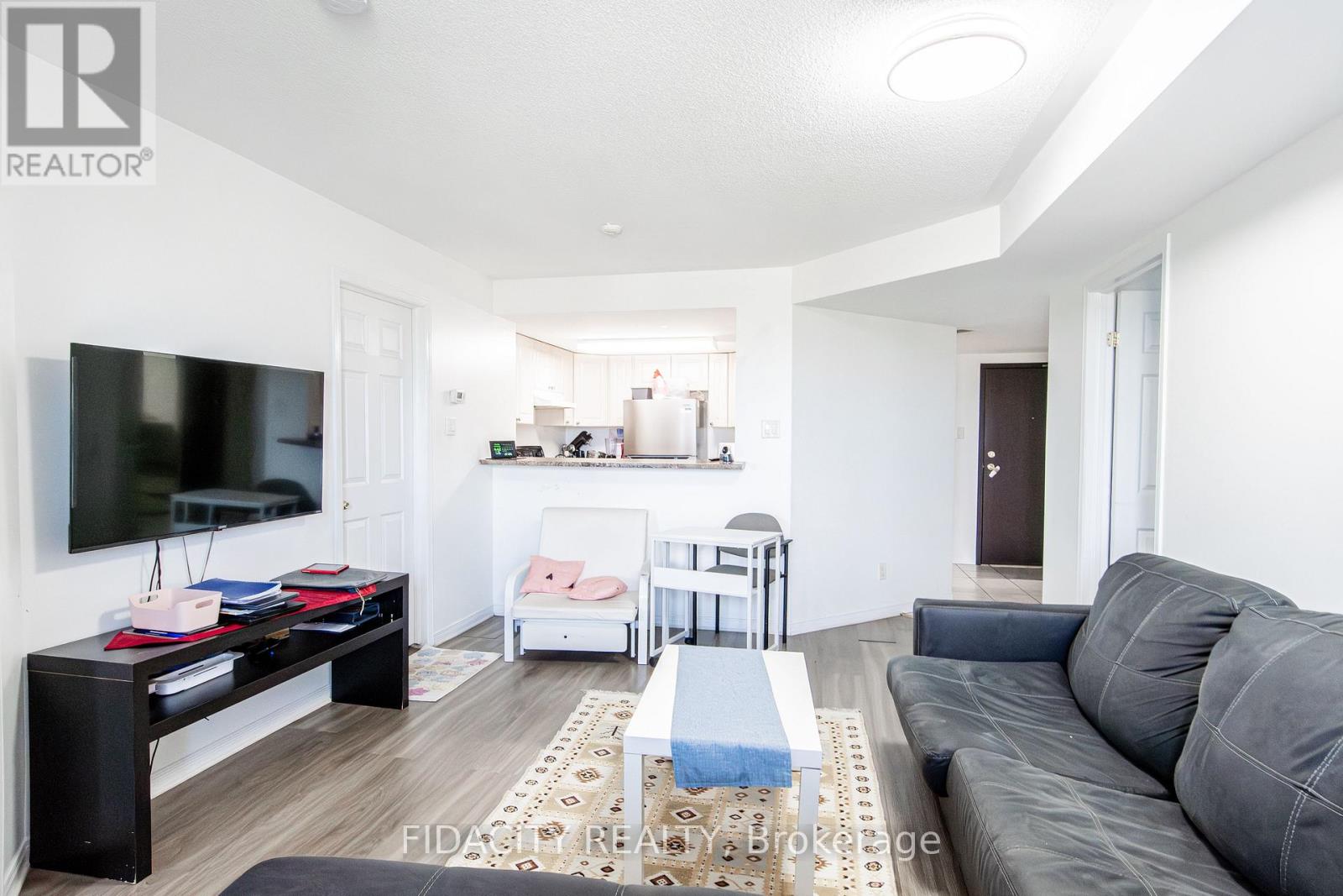 #8A 310 CENTRAL PARK DRIVE - 7