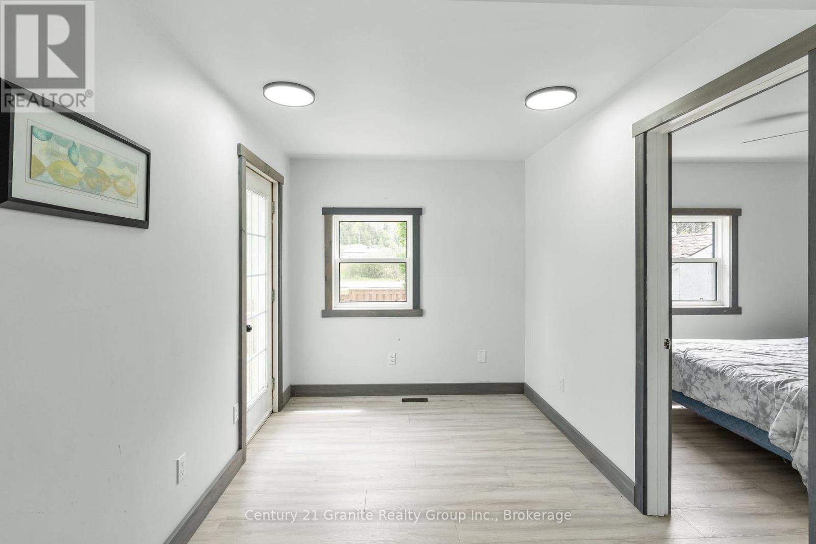 86 WATER STREET - 12