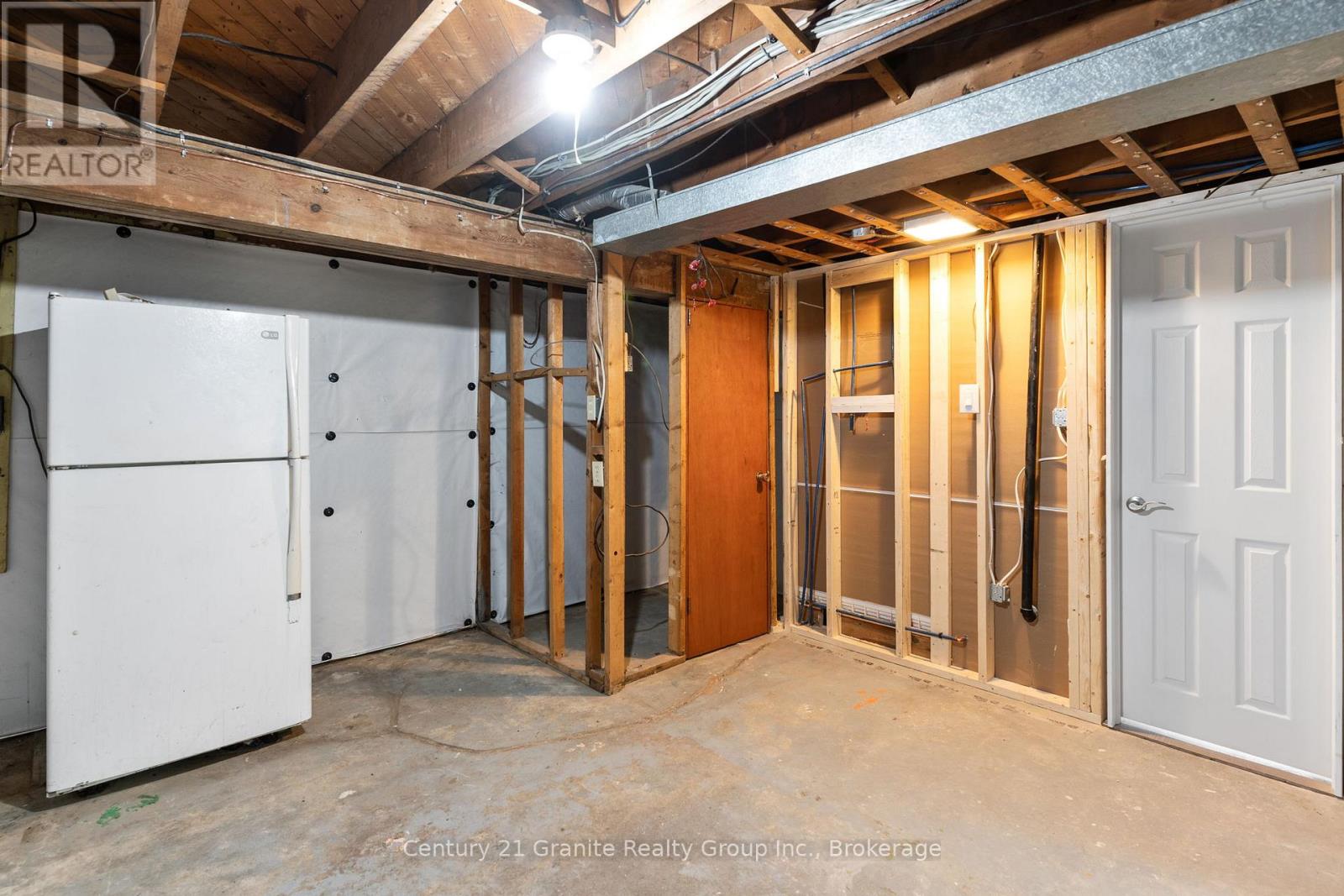 86 WATER STREET - 21