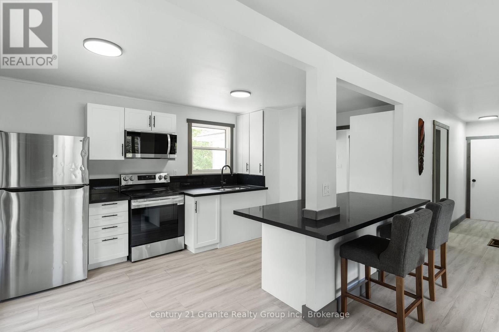 86 WATER STREET - 6