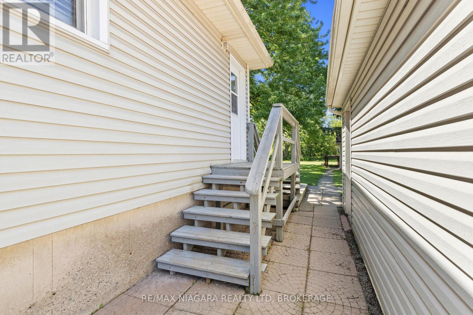 7931 WATSON STREET - 24