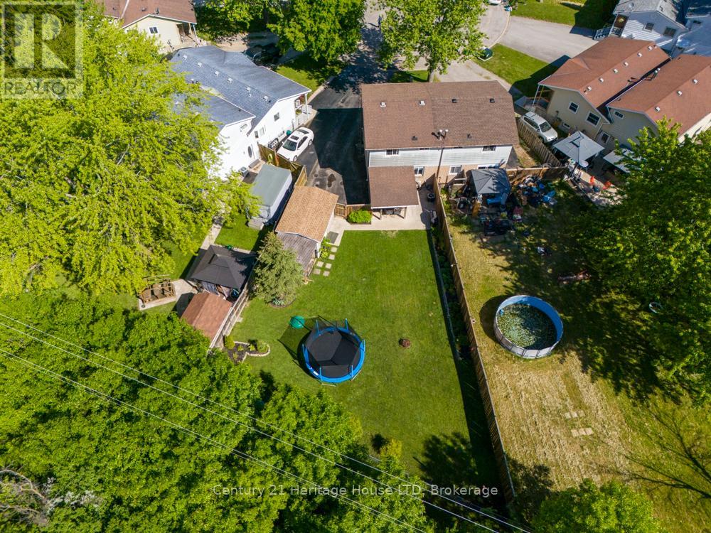 20 BALDWIN CIRCLE - 26