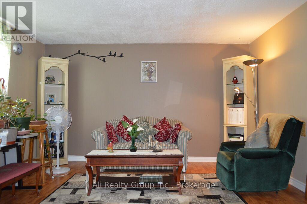 1549 MAXIME STREET - 4