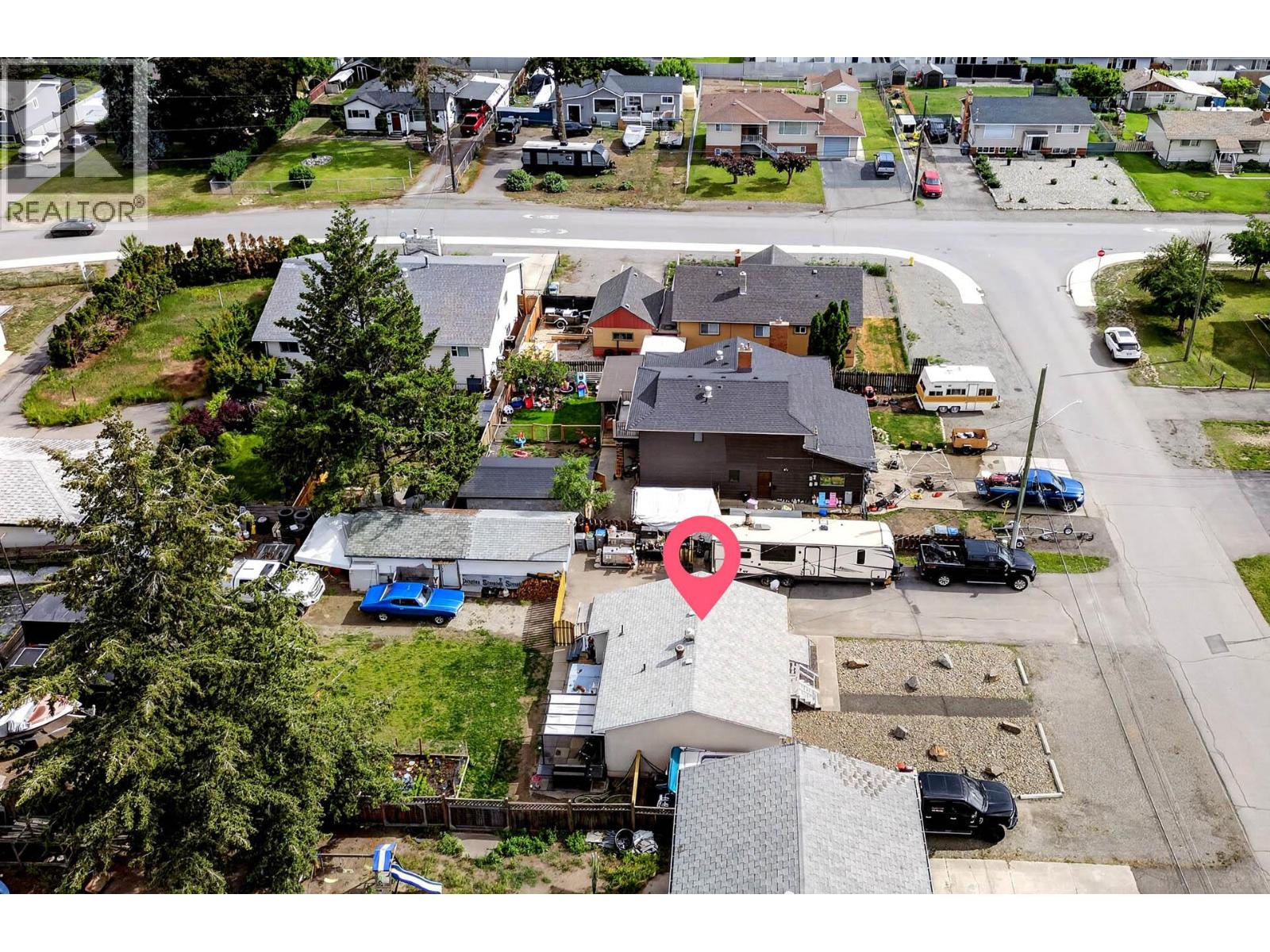 1023 Laroque Street - 16