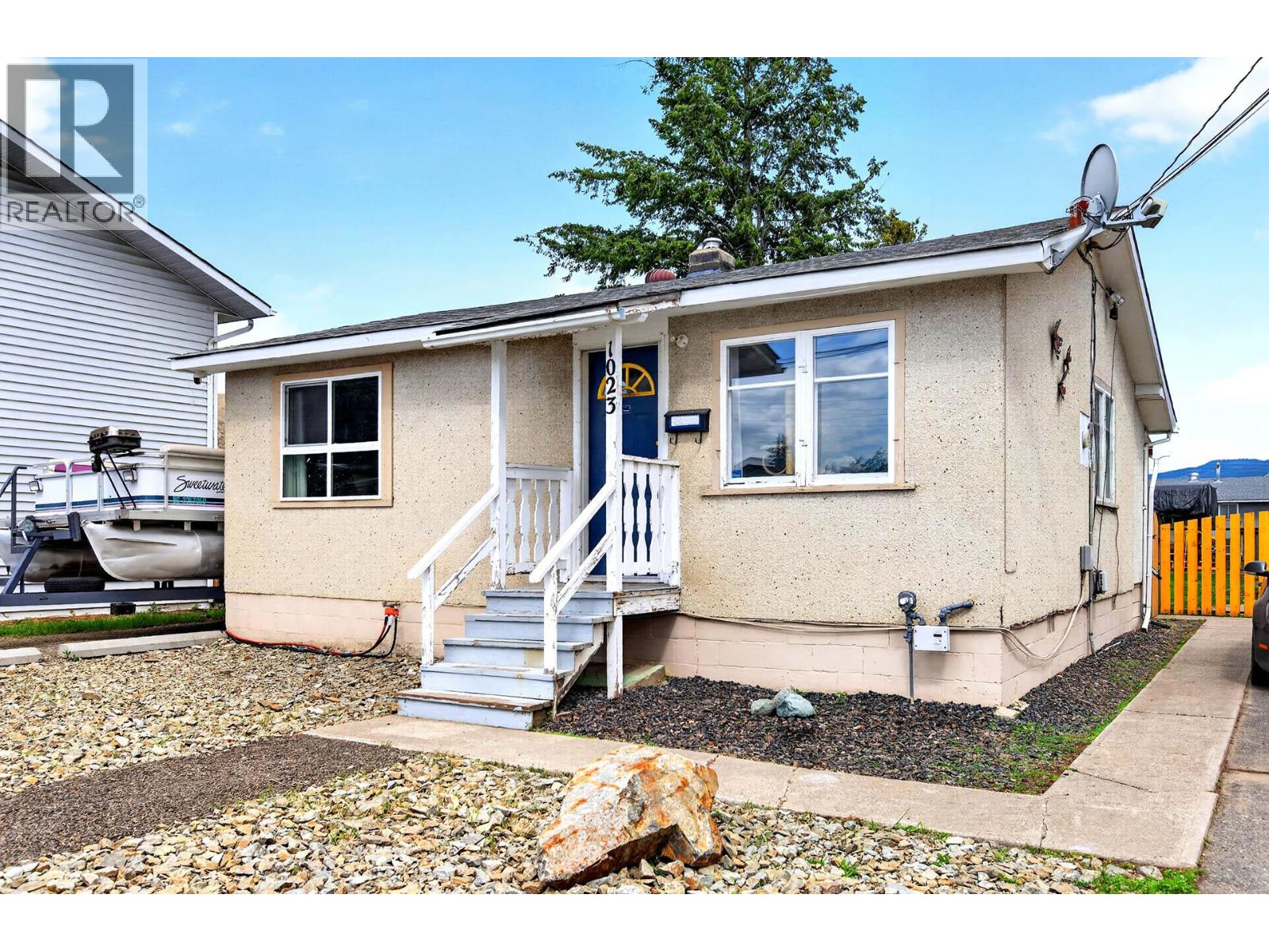 1023 Laroque Street - 21