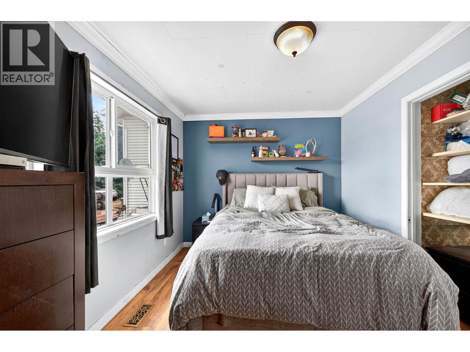 1023 Laroque Street - 3