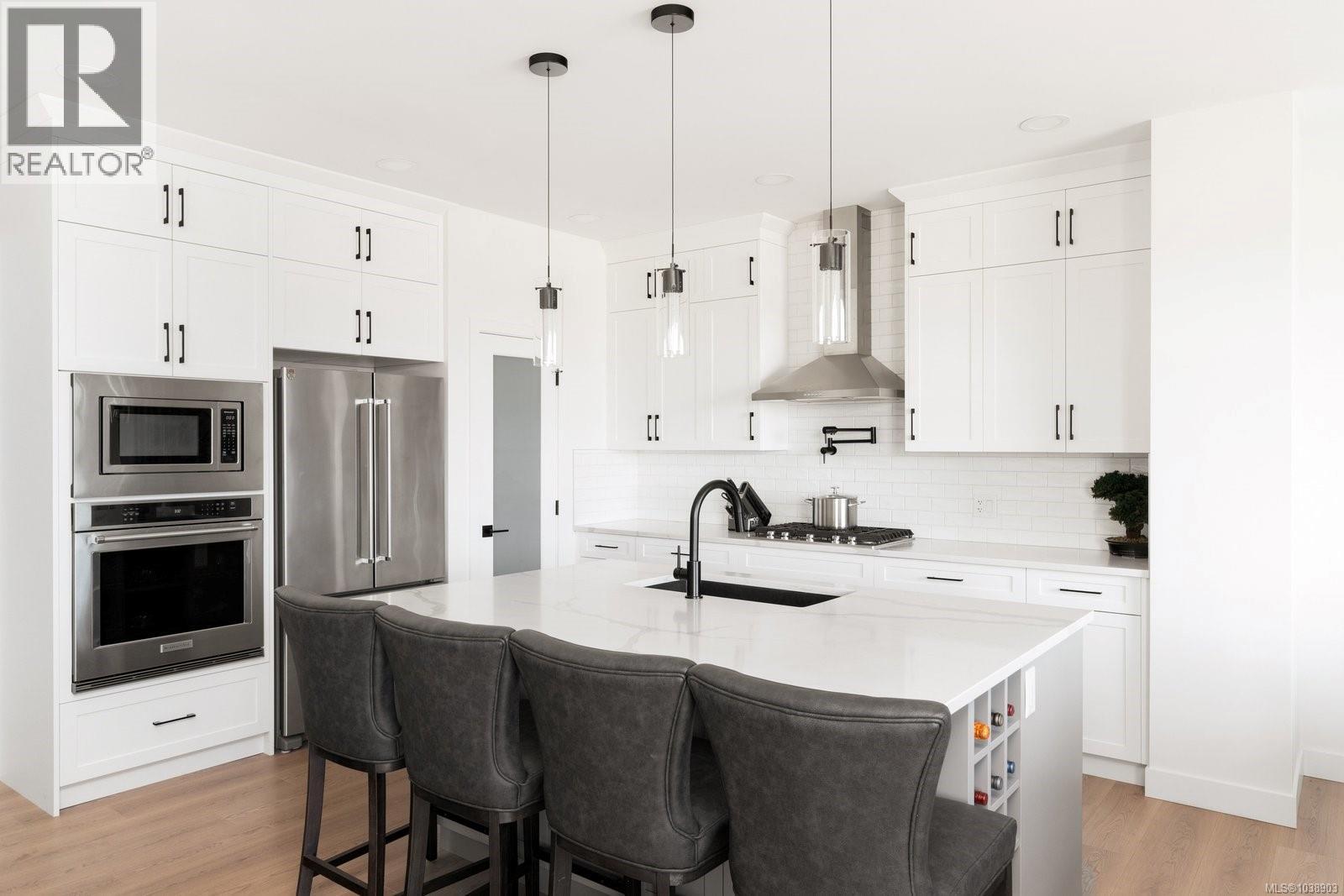 3387 Ryder Hesjedal Way - 10