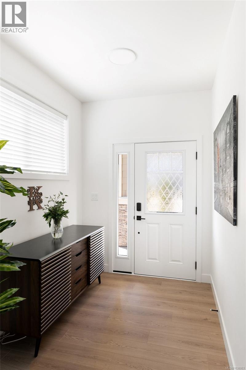 3387 Ryder Hesjedal Way - 34