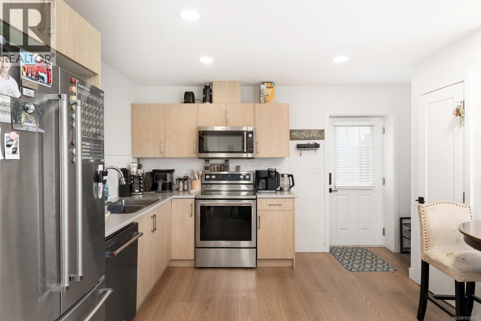 3387 Ryder Hesjedal Way - 46