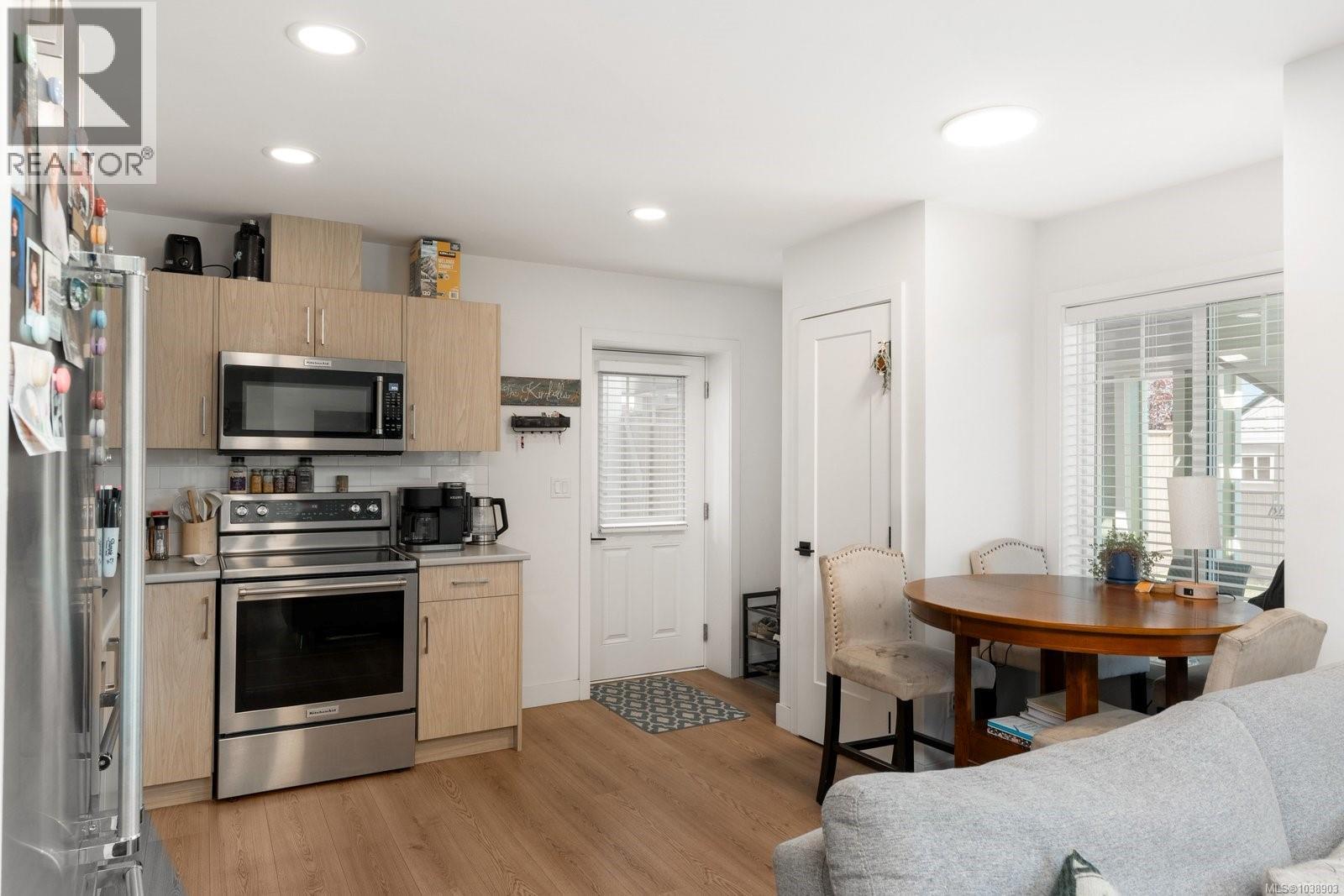 3387 Ryder Hesjedal Way - 47