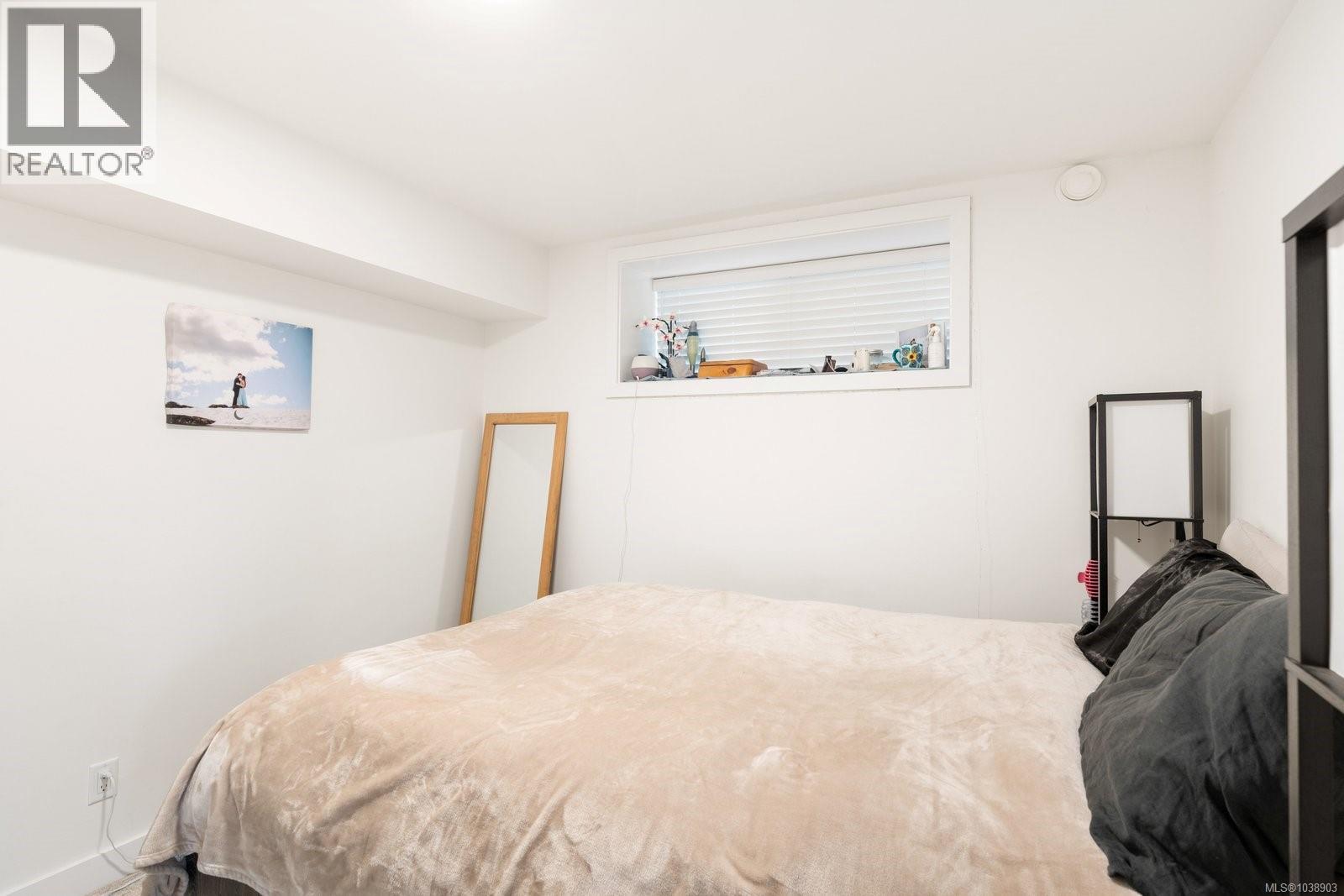 3387 Ryder Hesjedal Way - 48