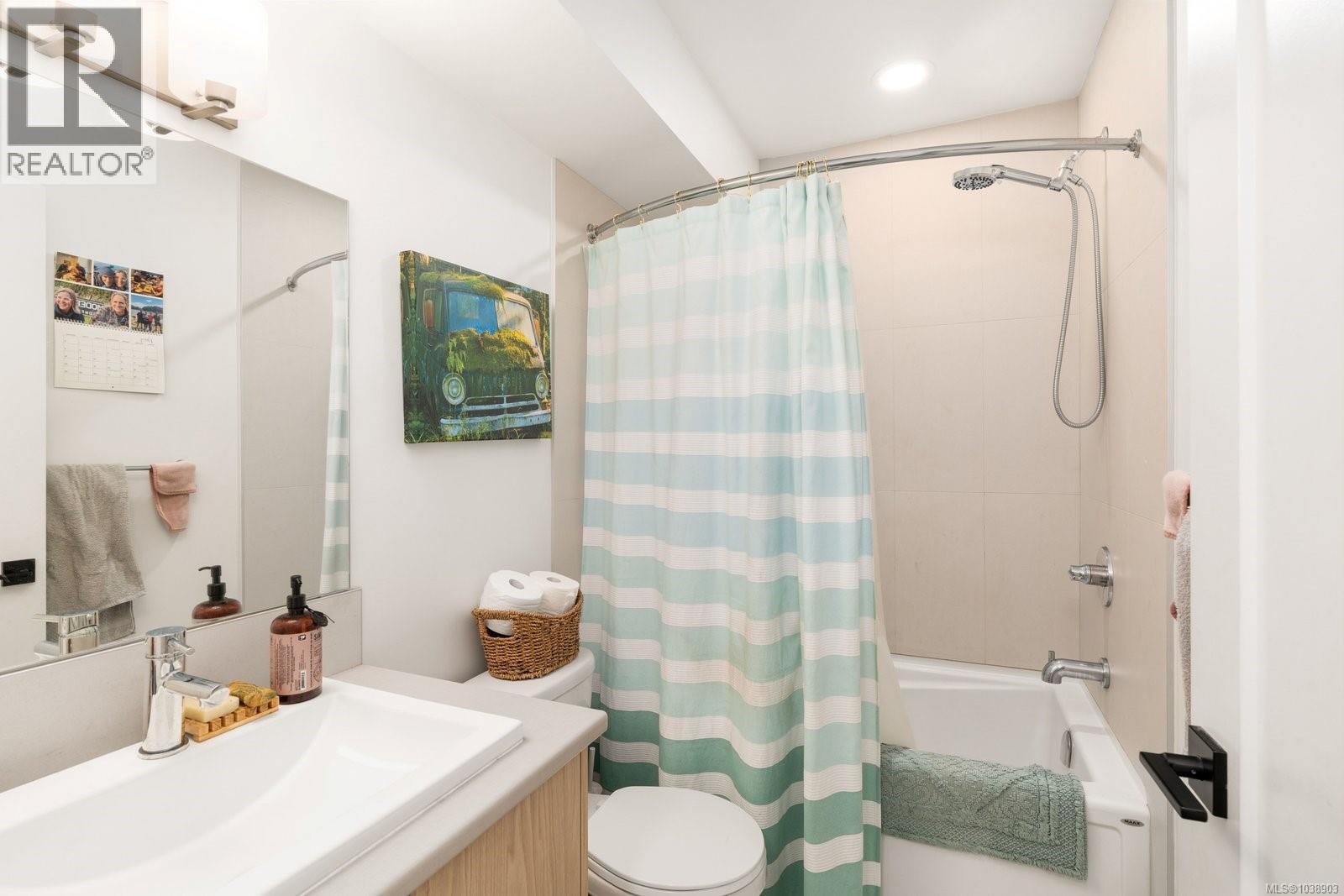 3387 Ryder Hesjedal Way - 49
