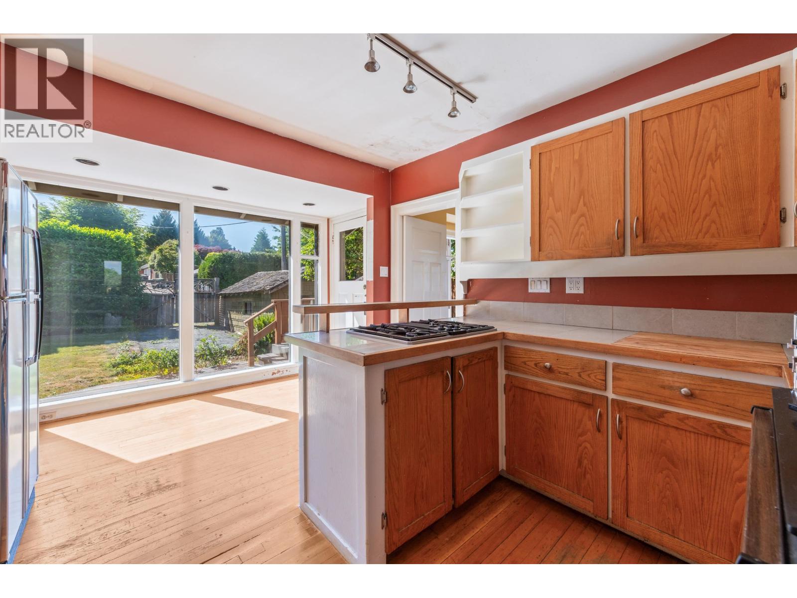 5 Bed, 3 Bath House for Sale in Vancouver – 2849 HIGHBURY STREET, Vancouver – MLS# R3128425 - Image 2