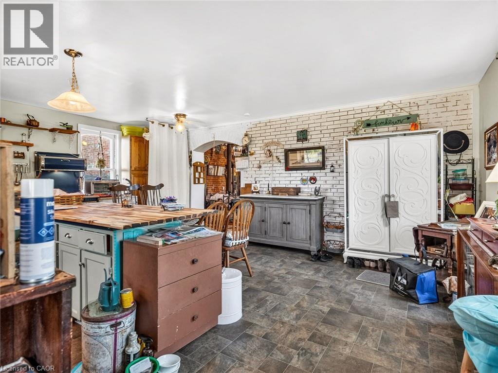4750 SHERKSTON Road - 7