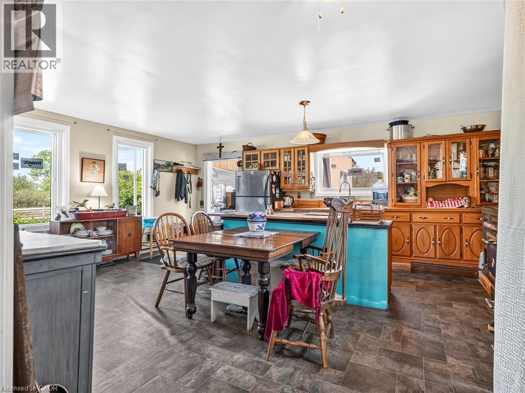 4750 SHERKSTON Road - 8
