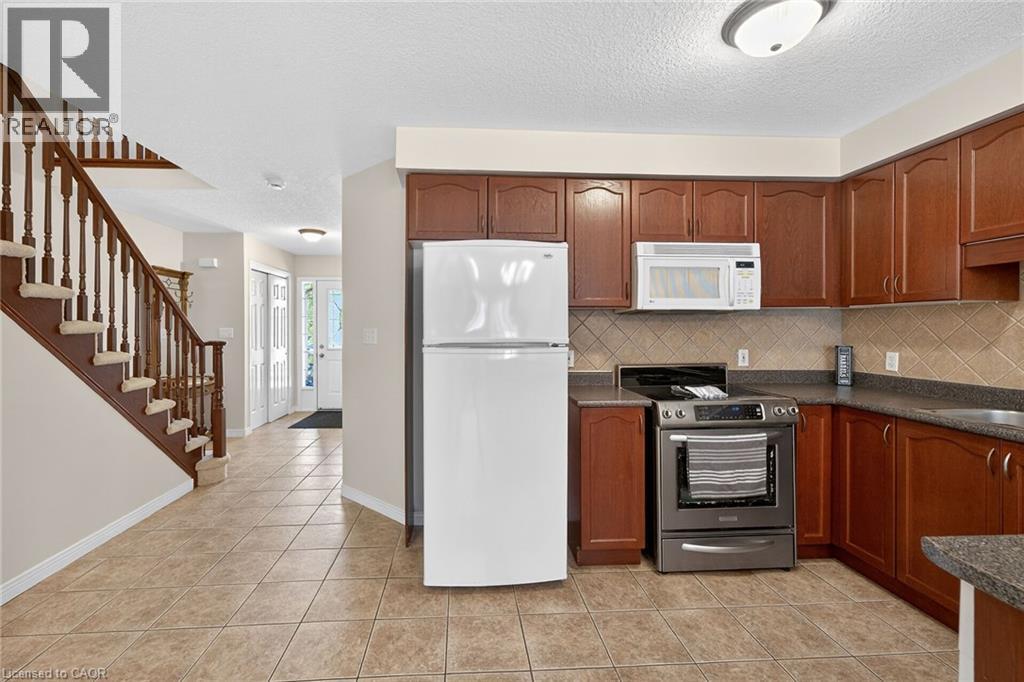 33 WILLOW Lane - 11