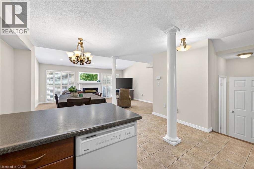 33 WILLOW Lane - 13