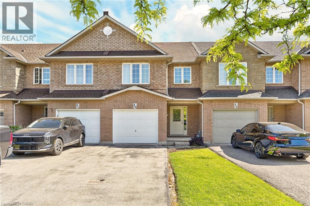 33 WILLOW Lane - Image 2